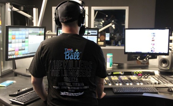 SEATTLE - KNDD Endporium - DTHB Tee
